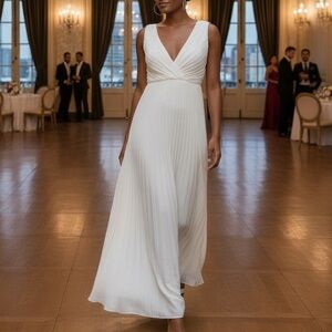 Badgley Mischka x BHLDN Sloane 0 & 6 Off White Pleated V-Neck Maxi Wedding Gown